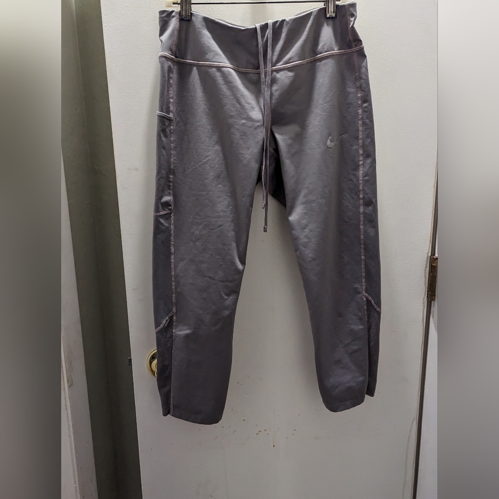 Nike Gray Capri Running pants size Medium